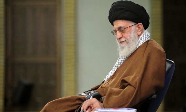 پیام رهبر انقلاب اسلامی درپی حادثه دردناک اسکله شهید رجایی بندرعباس: مسئولان امنیتی و قضایی هرگونه سهلانگاری یا تعمّد را کشف و بر طبق مقررات پیگیری کنند