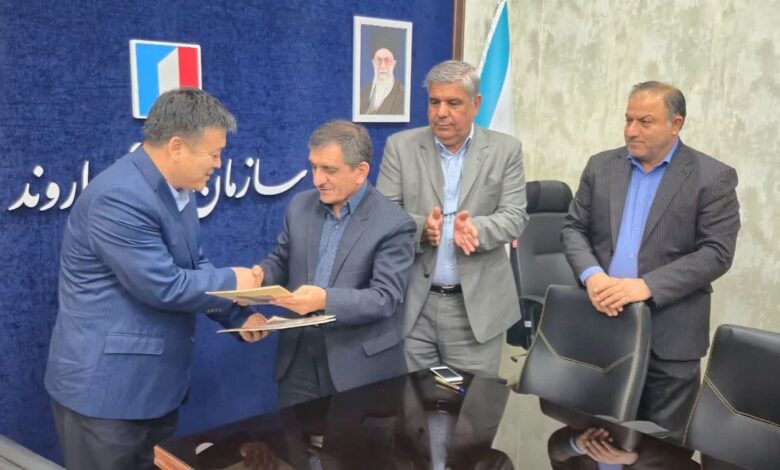 امضای تفاهمنامه احداث نیروگاه خورشیدی با ظرفیت ۱۰ مگاوات در آبادان