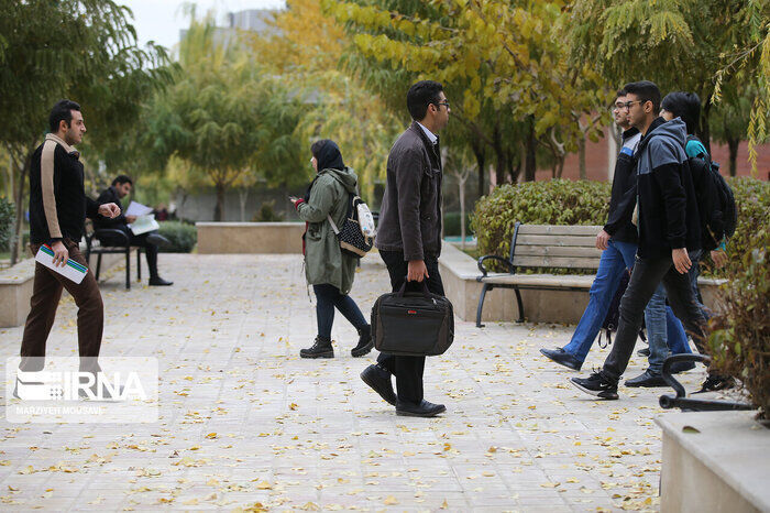 انسان‌ها در دنیای پرشتاب امروز احساس گم‌شدگی می‌کنند
