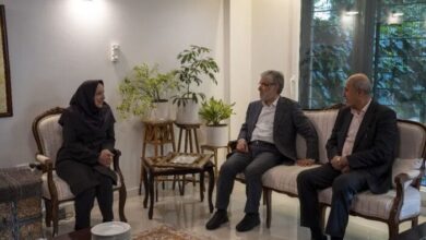 تجلیل وزیر علوم از مادر شیمی ایران 