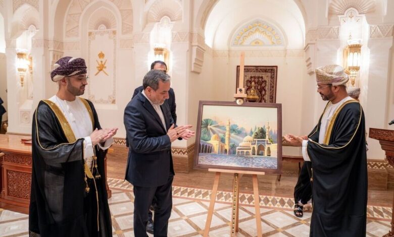 تمبر یادبود همکاری بین جمهوری اسلامی ایران و عمان رونمایی شد