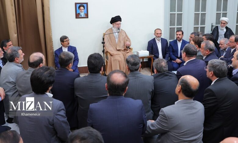 تمجید رهبر انقلاب از وزیر کشور: آقای مؤمنی هم یکی از فرصتهای کشور است