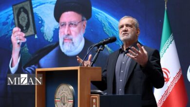 رئیس جمهور: زندگی شهدای خدمت الگویی روشن برای مسئولان است