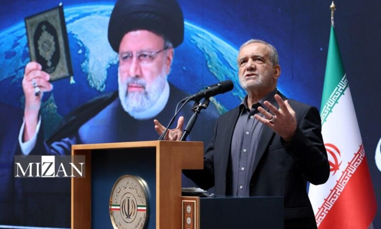 رئیس جمهور: زندگی شهدای خدمت الگویی روشن برای مسئولان است