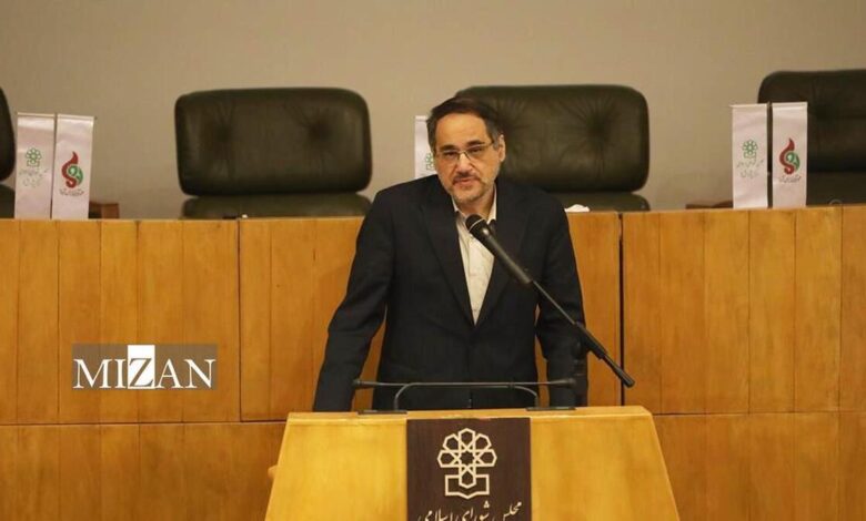 ساخت ایران آینده را باید از مبارزه با فساد و رانتهای تبعیضآمیز شروع کنیم