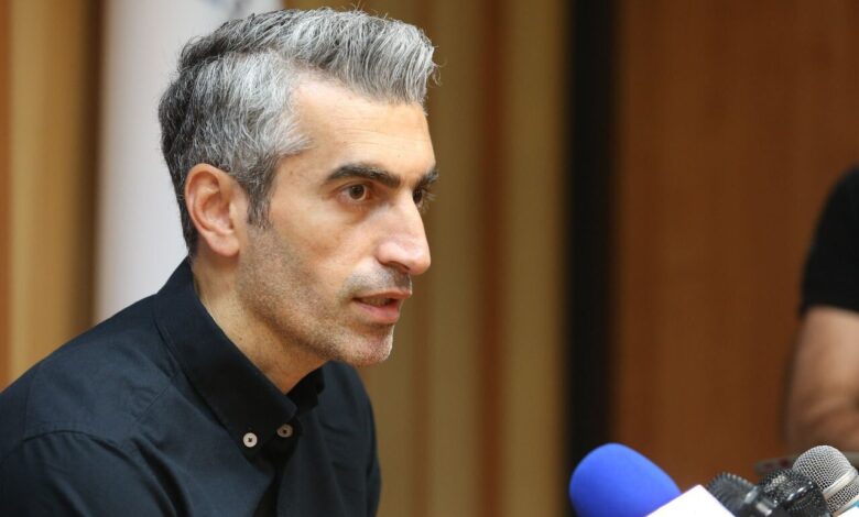 سرمربی استقلال: کادر فنی بی‌ادعا در خدمت تیم بود