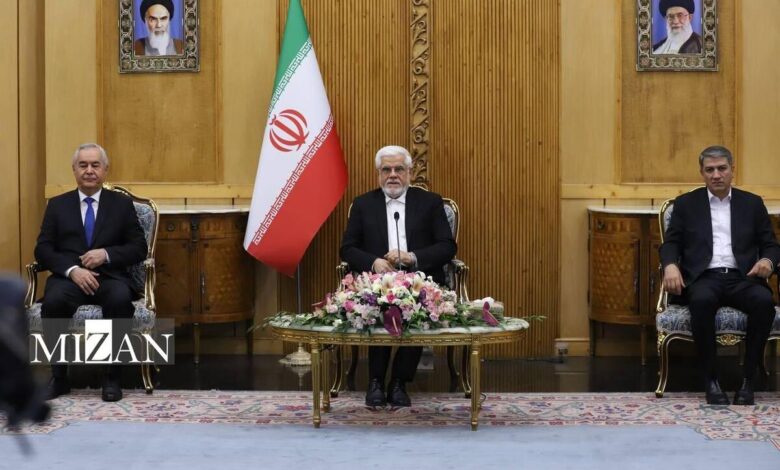 عارف: توسعه روابط تهران-دوشنبه جز اولویت‌های اول روابط سیاست خارجی ایران است