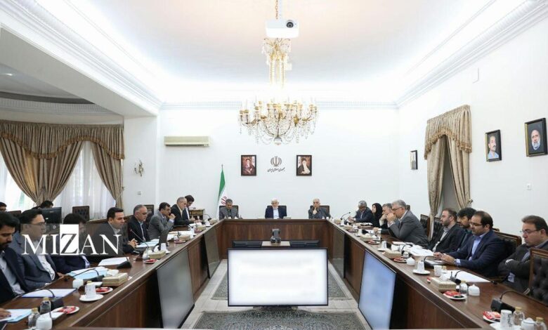 عارف: شعار سال، برش یک‌ساله سیاست‌های کلی برنامه است
