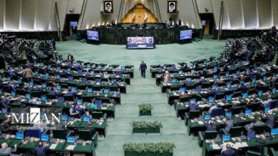 مراسم بزرگداشت شهدای خدمت با حضور سران قوا در صحن علنی مجلس برگزار می‌شود 