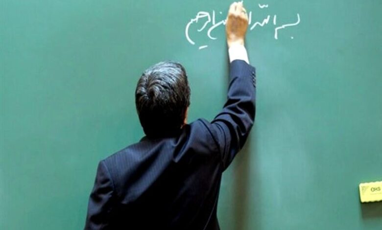 معلم معمار ناشناس آینده؛ از خشت کلمات تا قصر رویاها