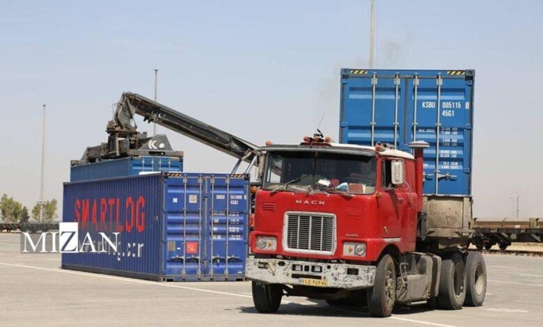 ورود تجهیزات نیروگاه‌های خورشیدی از مسیر ریلی به کشور طی ۱۵ روز