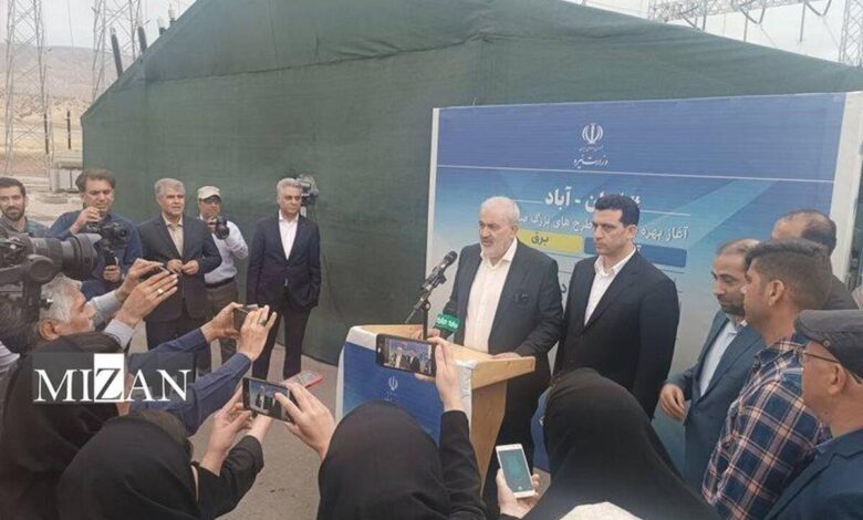 وزیر نیرو: باید فضا را برای مشارکت سرمایه‌گذاران در صنعت برق فراهم کنیم
