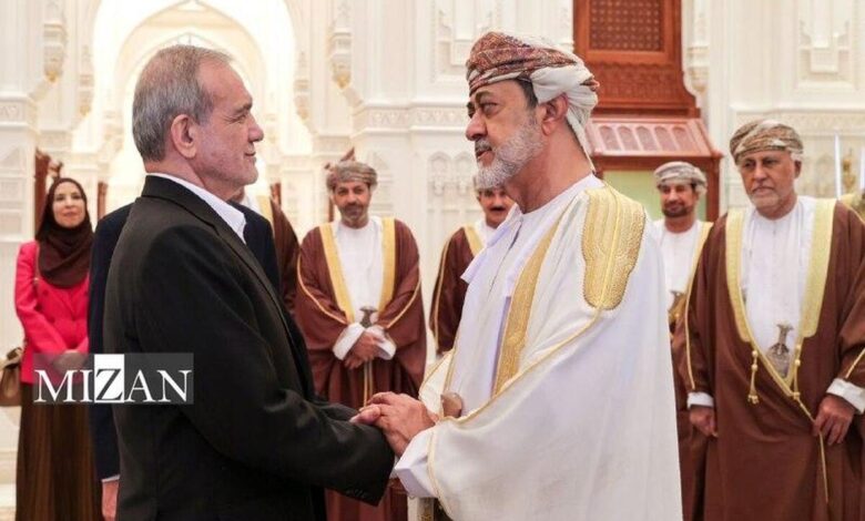 پزشکیان: در سفر به عمان ۱۸ تفاهم‌نامه و سند همکاری بین دو کشور امضا شد