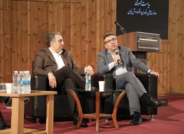 یک شرکت هوش مصنوعی در بورس پذیرفته شد/عرضه دیجی کالا تا پایان سال