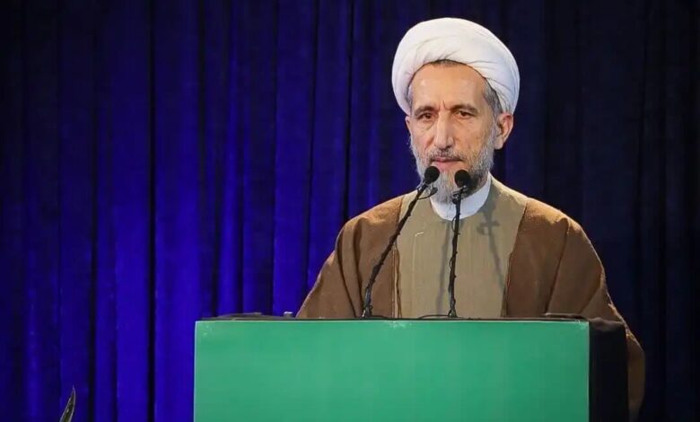 امام جمعه قزوین: مساله سقط جنین را جدی بگیرید