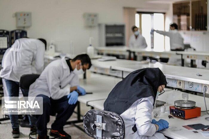 انعقاد ۱۱ قرارداد دانشکده فیزیک و مهندسی انرژی دانشگاه امیرکبیر با صنایع