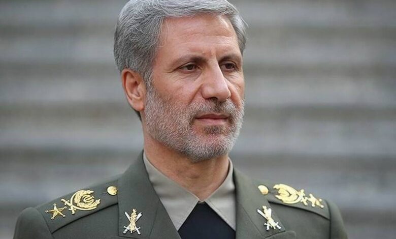 با حکم رهبر انقلاب امیر حاتمی فرمانده ارتش شد