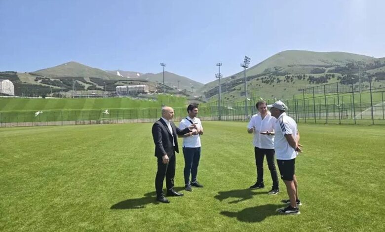 بازدید نمایندگان پرسپولیس از زمین‌های چمن، امکانات و هتل کمپ ارزروم