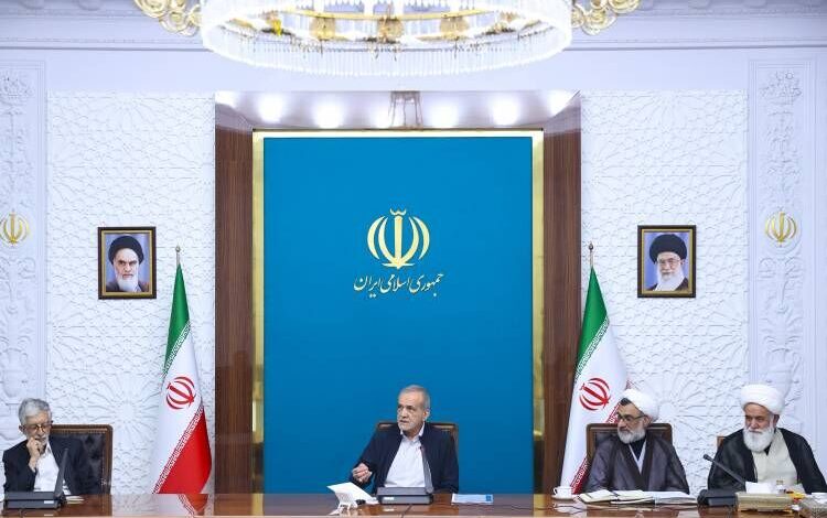 بررسی چگونگی اجرای گفت‌وگوی آزاد و پیگیری اولویت‌های تعلیم و تربیت در شورای انقلاب فرهنگی