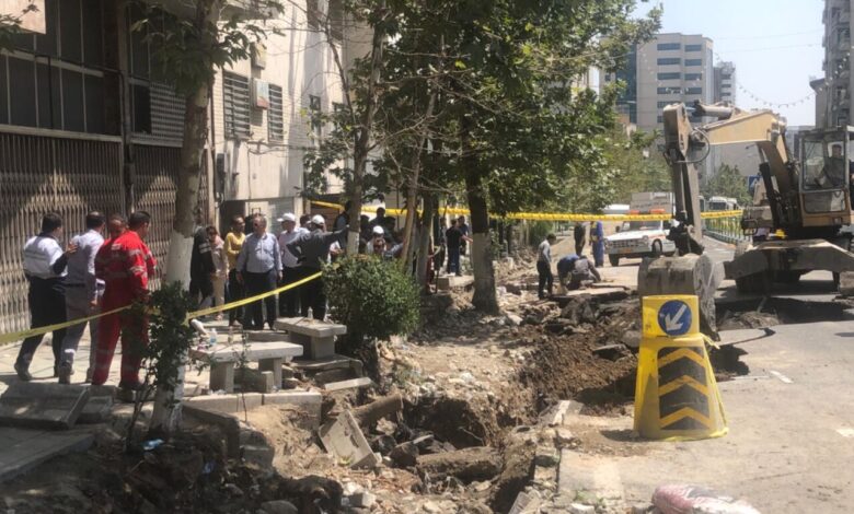 ترکیدگی لوله آب در میدان تجریش تهران