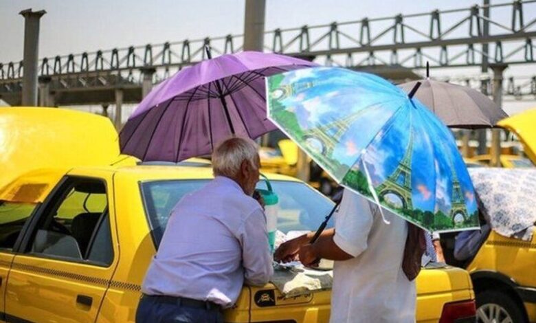 حکایت تاکسیرانان تهران؛ صورت سوخته در اوج گرمای هوا