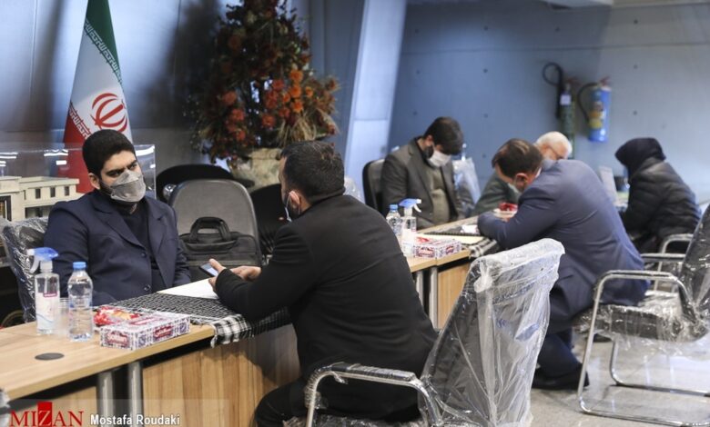 دمای آسایش ادارات دولتی بر روی ۲۷ درجه به طور مستمر کنترل میشود