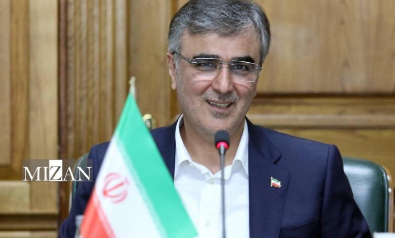 رئیس‌کل بانک مرکزی وارد پکن شد