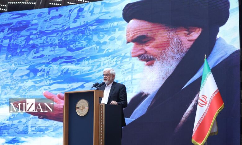 عارف: امام خمینی (ره) در کنار شور انقلابی، هنر صبر انقلابی داشت