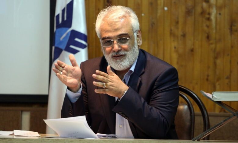 ما به روایت‌هایی به زبان جوانان و نوجوانان درباره امام (ره) نیاز داریم