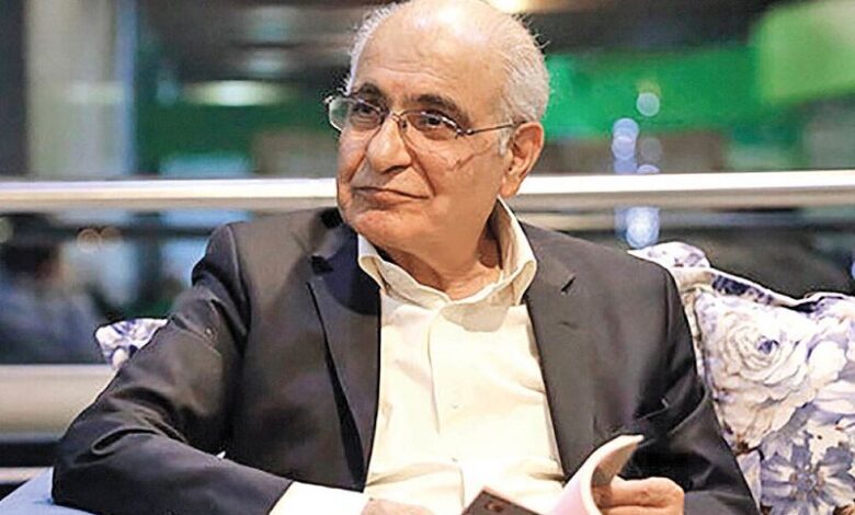 هوشنگ مرادی کرمانی از بیمارستان مرخص شد