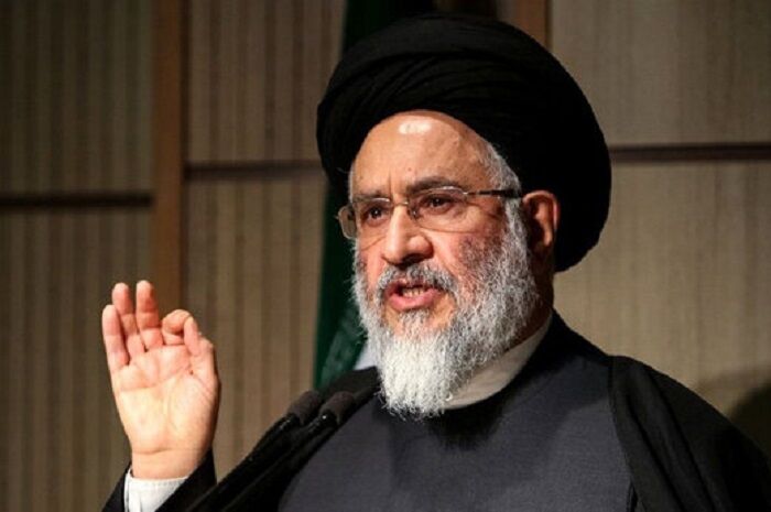 هیچ ایرانی با هر تفکر سیاسی اجازه تجاوز به وطنش را نمی‌دهد