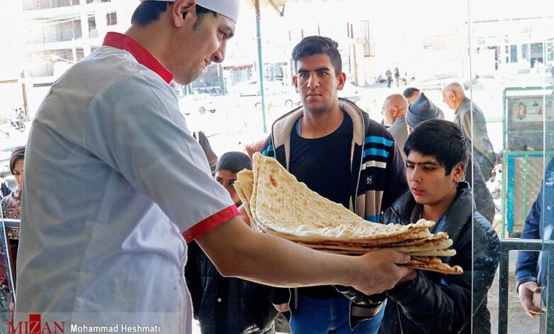 وضعیت عادی تولید و توزیع نان در کشور/ مردم از خرید اضافی اجتناب کنند