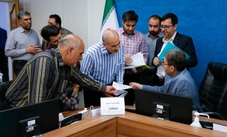 وعده‌های دولت وفاق در آستانه عمل طی ملاقات مردمی استاندار اصفهان