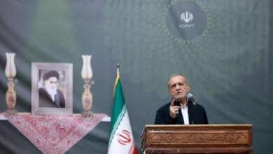 پزشکیان: با اتکای به ملت از تحریم عبور خواهیم کرد/ از حقوق علمی و هسته‌ای خود عقب‌نشینی نمی‌کنیم