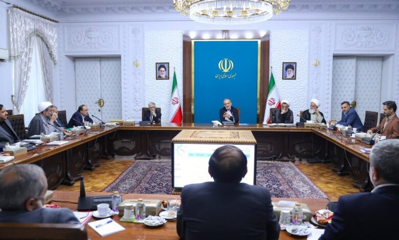 پزشکیان: راهی جز حرکت همراه با مردم و جلب رضایت آنان وجود ندارد