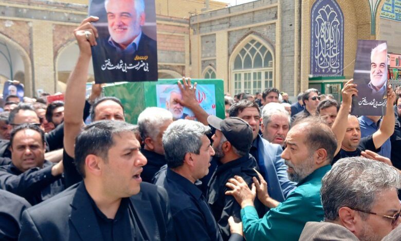 پیکر دانشمند شهید طهرانچی و همسرش در حرم عبدالعظیم (ع) آرام گرفت + فیلم