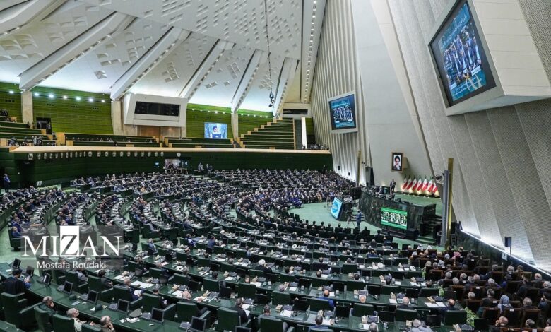 گزارش وزیر کشور درباره حادثه تروریستی تفتان در جلسه غیرعلنی مجلس