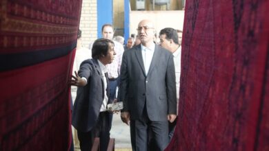 استاندار کرمانشاه: زنجیره تولید فرش در دل استان کامل شود