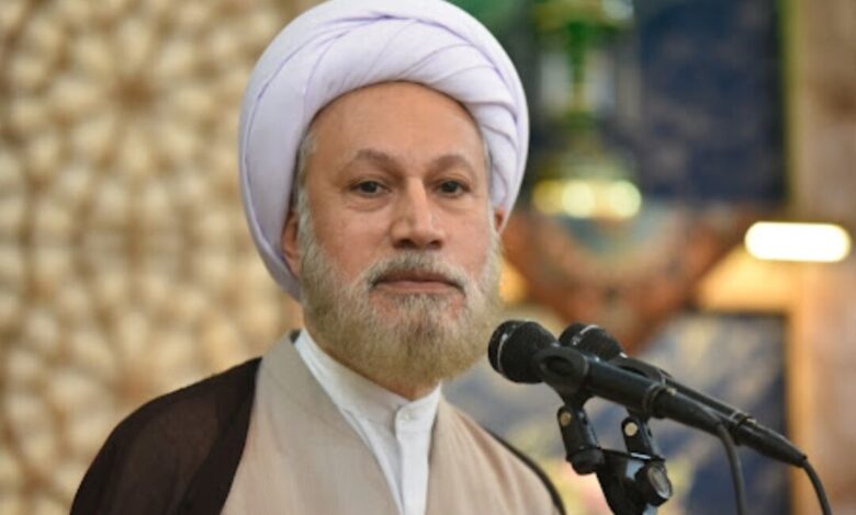 امام جمعه شیراز: مردم تا زیر پرچم اسلام و انقلاب قرار دارند، شکست ناپذیر هستند