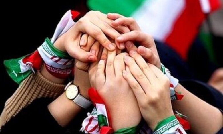 ایرانم/ مردم، وطن می‌شوند