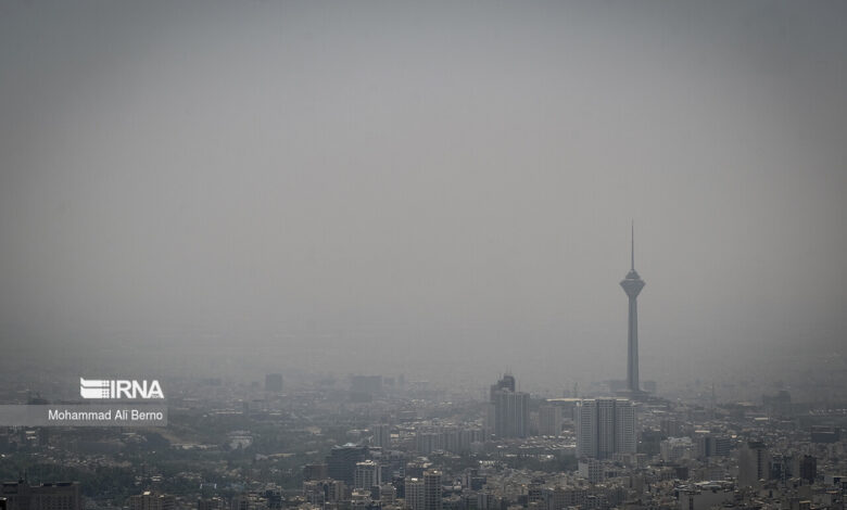 توصیه‌ وزارت بهداشت در شرایط گرد و غبار: اگر کار ضروری ندارید در خانه بمانید
