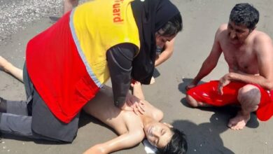 سه نفر طی ۲۴ ساعت گذشته در آب‌های ساحلی نوشهر غرق شدند+ فیلم