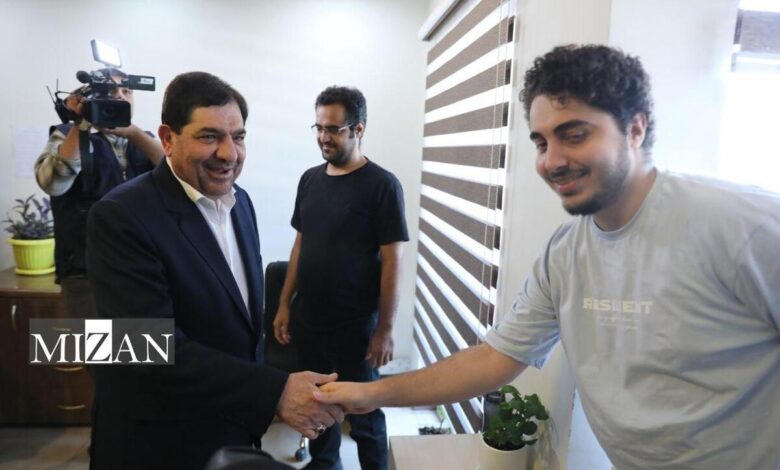 مخبر: جوانان نخبه، موتور محرک پیشرفت کشور هستند/ عقل حکم می‌کند وقتی محصول باکیفیت داخلی موجود است به دنبال خرید خارجی نباشیم