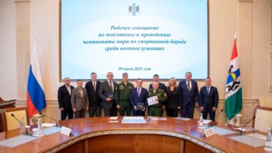 نووسیبیرسک آماده میزبانی جهانی؛ رقابت قهرمانان نظامی کشتی در لوکوموتیو آرنا