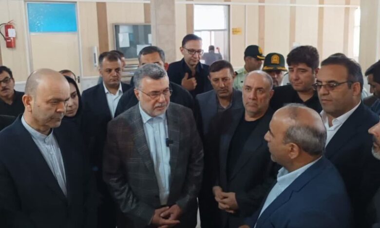 وزیر بهداشت از طرح‌های عمرانی در دست اجرای سراب بازدید کرد 
