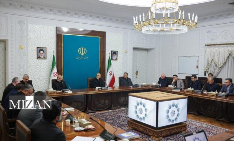 پزشکیان: دولت آماده واگذاری اختیارات بیشتر به اتحادیه‌ها و اصناف است