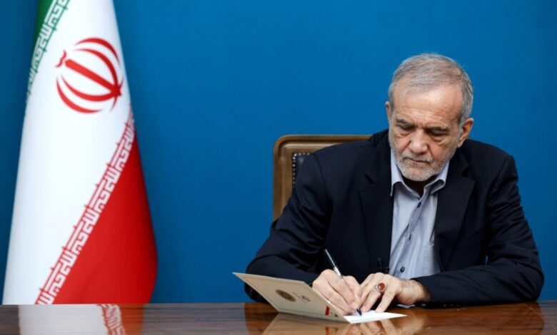 پزشکیان: شاهد کم‌نظیرترین انسجام اجتماعی در آزمون بزرگ جنگ تحمیلی بودیم