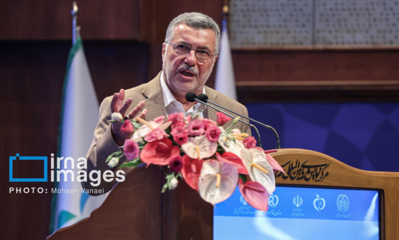 ظفرقندی: آموزش پزشکی باید مبتنی بر استانداردها و متناسب با نیاز کشور باشد