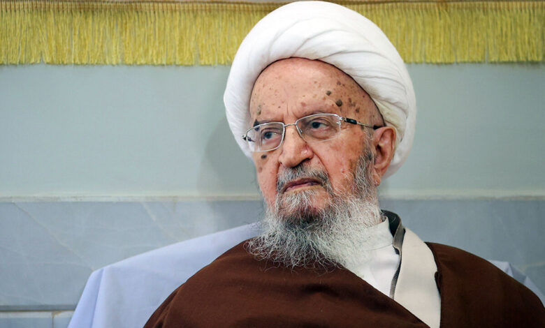 آیت الله مکارم شیرازی: سنت های اصیل حوزه علمیه باید حفظ شوند