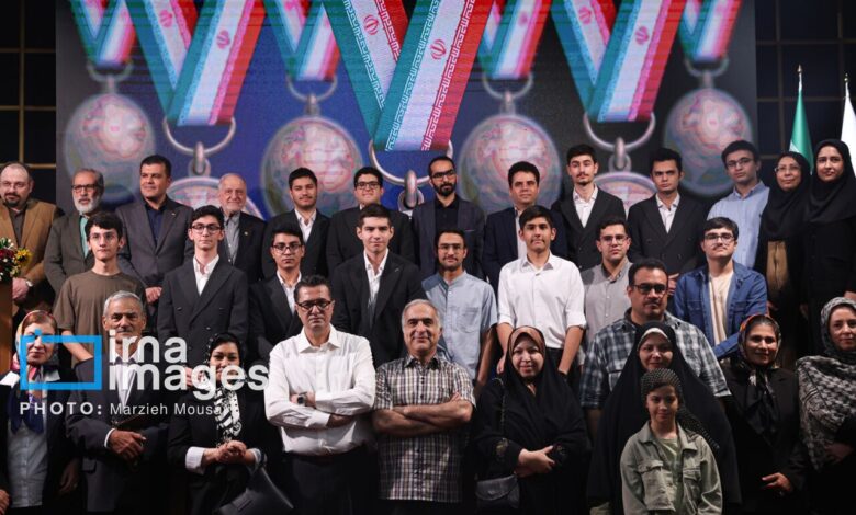 برگزیدگان المپیاد جهانی ۱۴۰۴؛ با فراهم شدن شرایط در وطن میمانیم